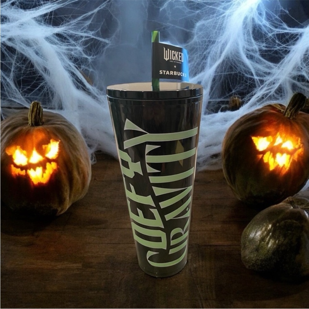 New LIMITED EDITION WICKED Black and Green GLOW IN THE DARK STARBUCKS TUMBLER
